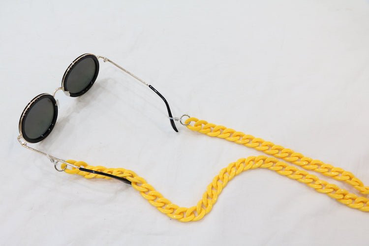 Yellow glasses chain
